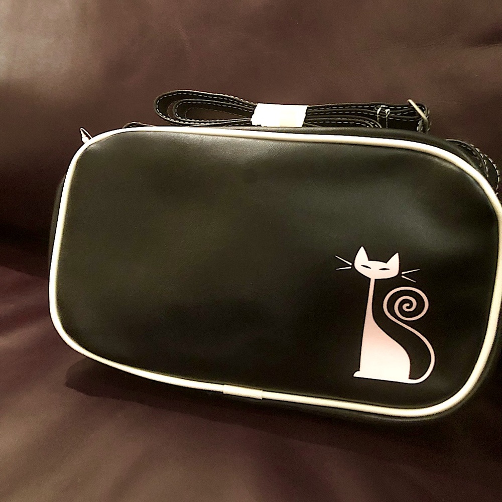 Fine - Kitty Crossbody Bag